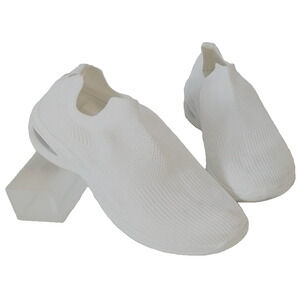 Hyper Stretch Fit Memory Foam White Women's Walking Shoes Size 9